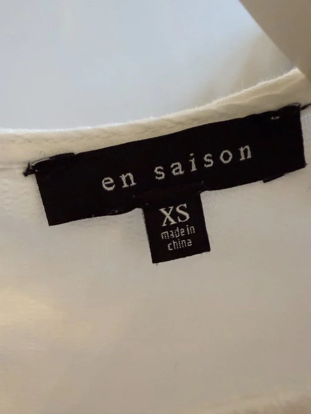 En Saison Ruffle Top - Picture 2 of 3